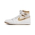 Tênis Nike Air Jordan 1 Retro High White & Gold