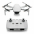 Dron DJI Mavic Mini 2 SE Fly More en color gris con control remoto, incluye tres baterías.