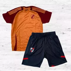 CONJUNTO RIVER CAMISETA Y SHORT CON BOLSILLO Y CIERRE en internet