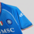 camisa-titular-home-casa-número-i-napoli-2023-2024-23-24-azul-celeste-scudetto-campeão-italiano-ea7-serie-a-champions-league-gola-bandeira-italiana-patch-campeão-punhos-verde-branco-vermelho-jacquard-napolitano-3