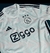 camisa-reserva-away-fora-número-ii-ajax-2023-2024-23-24-adidas-branca-branco-padrao-grafico-ondas-turquesa-rosa-detalhes-azul-marinho-gola-v-6