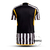 camisa-titular-casa-home-número-i-juventus-2023-2024-23-24-listras-zebra-preto-branco-gola-eqt-contorno-amarelo-logo-adidas-amarelo-escudo-box-preto-número-importti-mantos-2