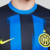 camisa-titular-home-casa-número-i-inter-de-milão-2023-2024-23-24-nerazzurri-listras-glitch-preto-e-azul-logo-nike-amarelo-patrocinio-paramount-5