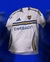 camisa-boca-juniors-número-ii-away-fora-2024-2025-24-25-branca-branco-faixa-horizontal-azul-gola-redonda-azul-3-listras-adidas-azuis-escudo-tradicional-logo-adidas-azul-patrocinio-betsson-azul-3