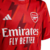 colecao-pré-jogo-arsenal-2023-2024-23-24-adidas-vermelho-tom-sobre-tom-detalhes-raio-vermelho-escuro-logo-arsenal-tradicional-logo-adidas-branco-patrocinio-emirates-fly-better-5