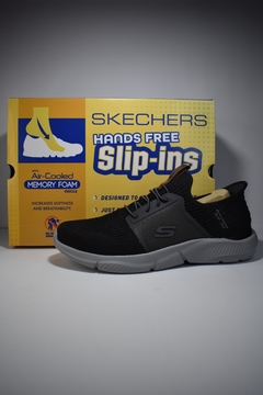 SKECHERS MODELO INGRAM BRACKET