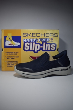 SKECHERS MODELO GO WALK ARC FIT SLIP IN