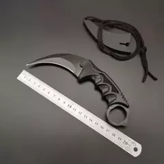 CUCHILLO KERAMBIT COLOR NEGRO CON FILO CON FUNDA NEGRA PLÁSTICO (A22-H-2)