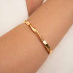 BRACELETE FIO QUADRADO LARGO TORCIDO (017376) - comprar online