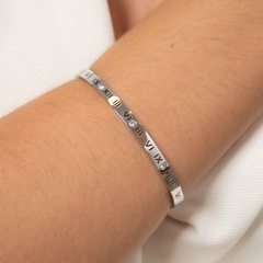 BRACELETE NÚMEROS ROMANOS C/ ZIRCÔNIAS AÇO INOX (018984)