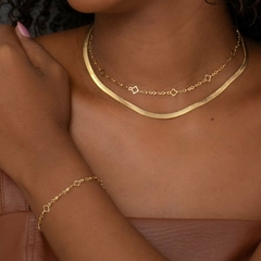 CHOKER COM CORRENTE DE TREVO VAZADO (019525) - comprar online