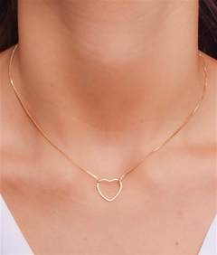 CHOKER COM CORAÇÃO VAZADO. RÉPLICA DE OURO (013892) - comprar online