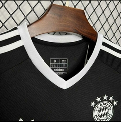 Camisa Bayern 2024/2025 Pré Treino Masculina Adidas na internet