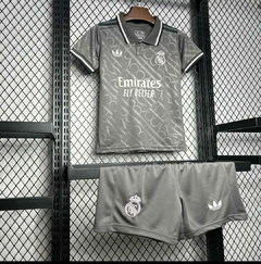 Kit Infantil Real Madrid 2024/2025 Adidas na internet