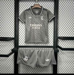 Kit Infantil Real Madrid 2024/2025 Adidas