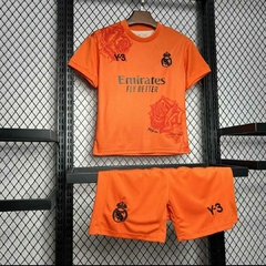 Kit Infantil do Real Madrid 2024/2025 da Adidas! na internet