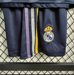 Kit Infantil Real Madrid 2024/2025 Adidas na internet