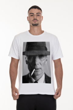 CAMISETA KOROVA MOVIESHOTS BOB OPPENHEIMER BRANCA - comprar online