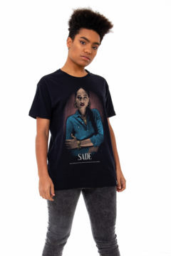 CAMISETA KOROVA MERCH SADE PRETA