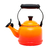 Chaleira com Apito de Aço Esmaltado Le Creuset Demi Laranja 1,1l