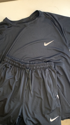 CONJUNTO NIKE PREMIUN FITT™