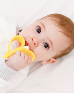 Imagem do Massageador De Gengiva bebe Buba Silicone mordedor banana