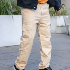 PANTALON CARGO MOM RECTO BEIGE