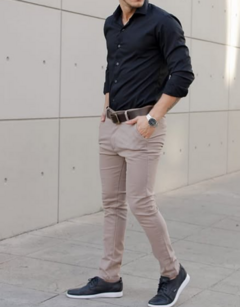 PANTALON DE GABARDINA CORTE CHINO