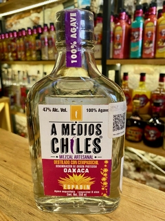 A Medios Chiles Espadín Destilado c/Cempasúchil 250ml