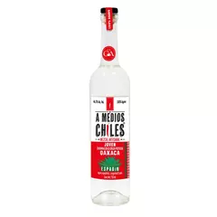 A Medios Chiles Espadin 750ml