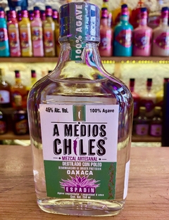 A Medios Chiles Espadín Destilado c/Poleo 250ml