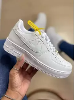 Tênis Nk Air Force Branco: O Clássico Atemporal - SB COMPANY