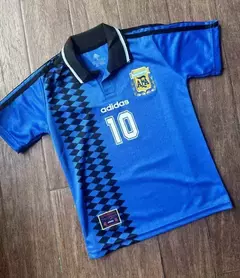 CAMISETA ARGENTINA MARADONA RETRO 1994 - ¡OFERTA 2X1! en internet