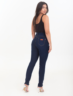 Calça Cigarrete Escura Poderosa Donatela-Jeans 1763135 - comprar online