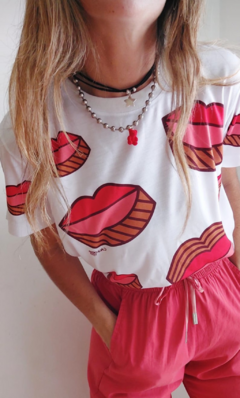 Remera Besos - comprar online