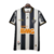 Camisa retrô masculina do Atlético Mineiro, com listras pretas e brancas, patrocinada pela Lupo e Banco BMG.