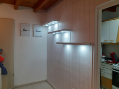 Estante flotante con 2 luces led