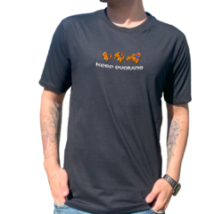 Camiseta Keep Evolving Unissex - comprar online