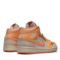 Air Jordan 1 Mid Apricot Orange en internet