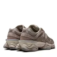 New Balance 9060 Mushroom Brown en internet