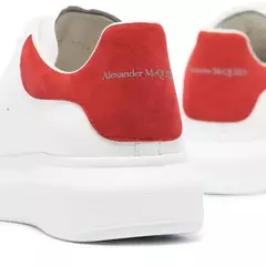 Alexander McQueen Red en internet