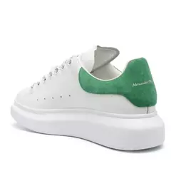 Alexander McQueen Green en internet