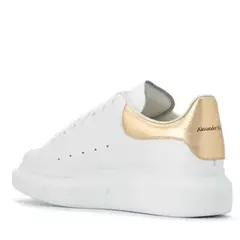 Alexander McQueen Gold en internet