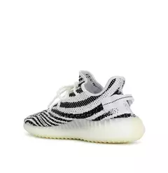 Adidas Yeezy Boost 350 V2 Zebra en internet