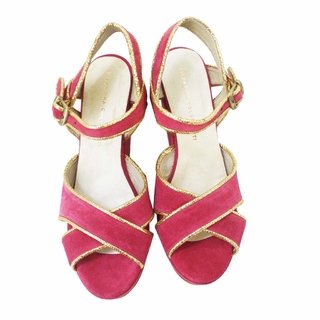 Sandalias de plataforma con tiras y ribete color fucsia. 100% Cuero. VALENTINA COLUGNATTI Real Shoes.
