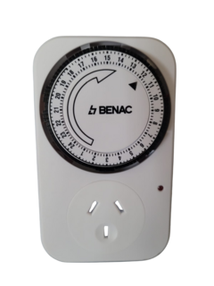 Temporizador Mecánico Timer Analógico Programable Enchufable BENAC