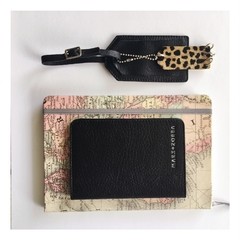 Passport Cover Black - comprar online