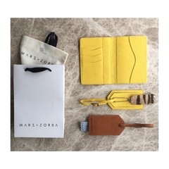 Passport Cover Yellow - comprar online