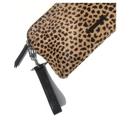 GIGI CLUTCH BLACK+CHEETAH en internet