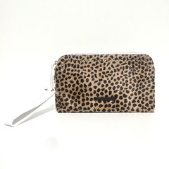 GIGI CLUTCH WHITE + CHEETAH - comprar online